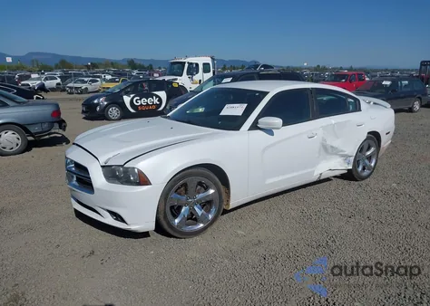 2013 Dodge Charger Sxt z USA, uszkodzony, nr VIN 2C3CDXHGXDH546581